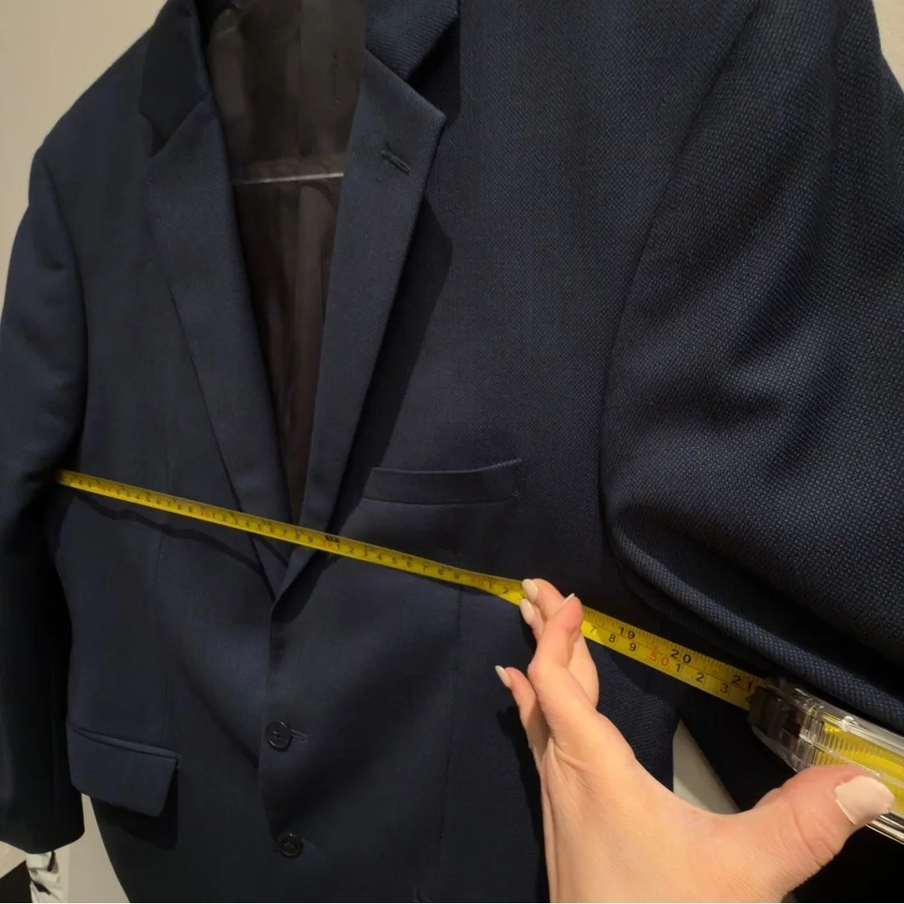 Calvin Klein Extreme Slim Fit Men's Navy Blazer  Two-Button 100% Wool Size 44R